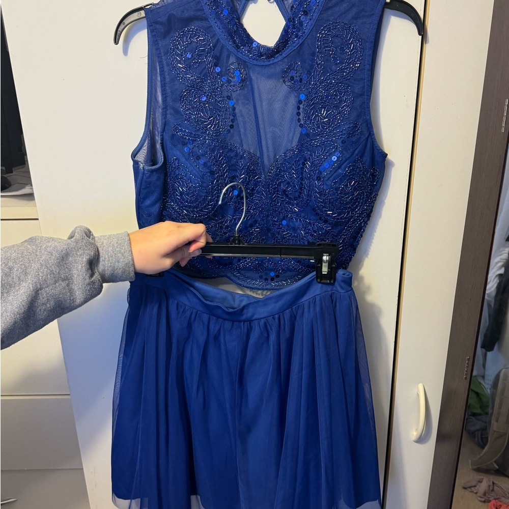 2 piece party dress.   Size 11.    Worn once great condition